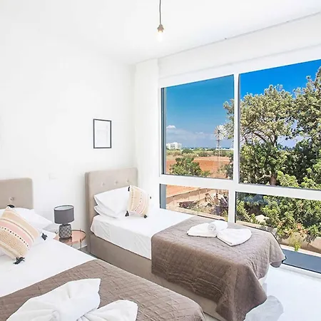 Villa Vie Blue 2 *