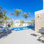 Vie Bleu 2 * Protaras