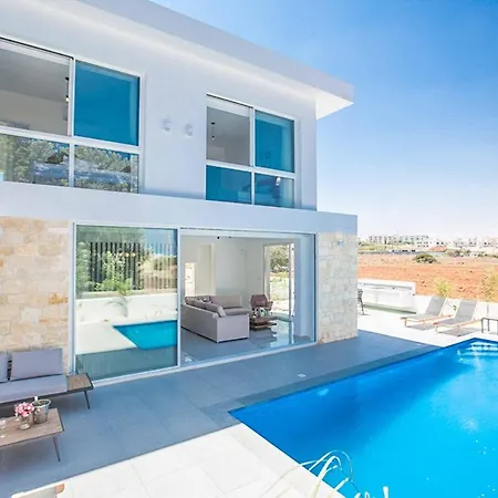 Vie Bleu 2 * Protaras