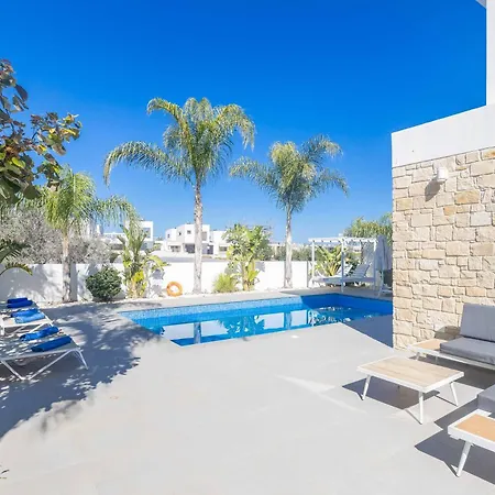 Vie Blue 2 * Protaras