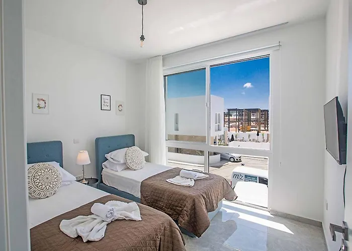 Vie Bleu 2 * Protaras